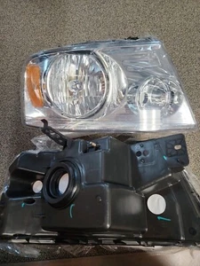 Headlights Assembly For 2004-2008 Ford F-150 F150 Pickup Amber Side Headlamps - Picture 1 of 9