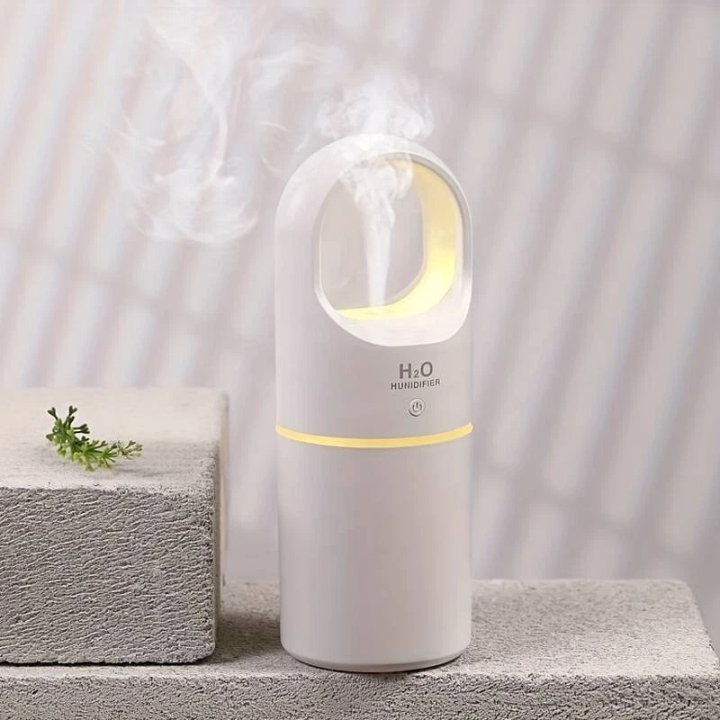 Mini Umidificatore Da Tavolo Auto Con Luce Notturna Atmosfera Aromaterapia 450ML - Immagine 1 di 4