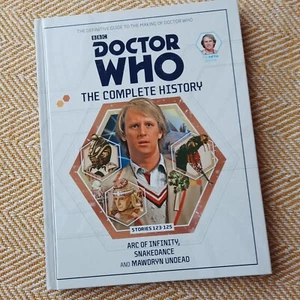 Doctor Who: Complete History 36 Signed by Sarah Sutton + 9 Cast & Crew - Picture 1 of 2