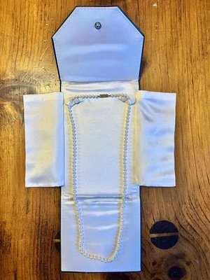 Collar de perlas Mikimoto 30" longitud ópera broche de oro 18k Foto 1 de 4