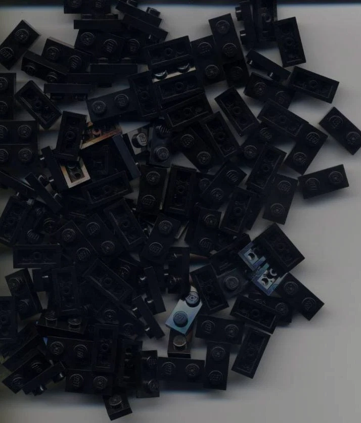 LEGO x 100 Black Plate 1 x 2 3023 - Image 1 of 1