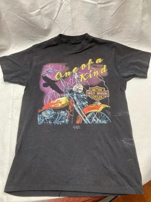 Camiseta vintage 1991 emblema 3D Harley Davidson 'única en su clase' talla S - negra Foto 1 de 4
