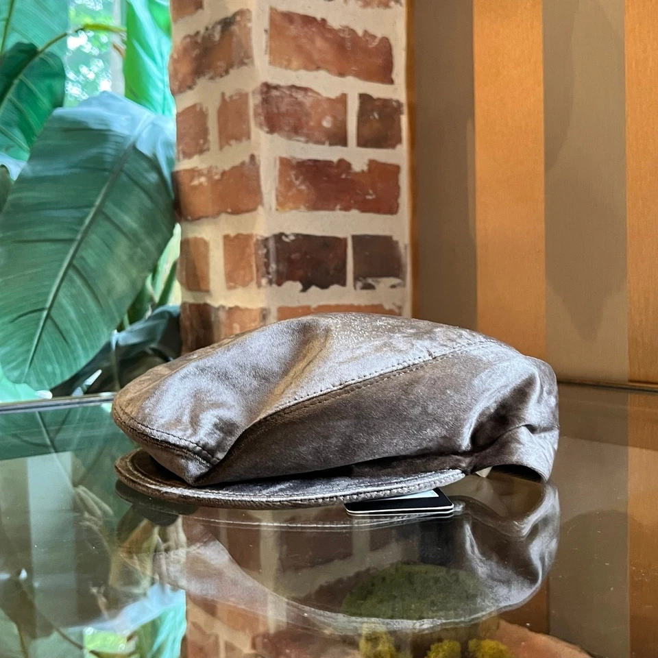 DOLCE & GABBANA Newsboy Hat Gray Velvet Hat SZ58 - Image 1 of 4