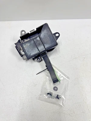 NUEVO OEM YAMAHA TTR110 batería caja cubierta 08-26 TTR110E TTR 110 5B6-2177G-01-00 Foto 1 de 4