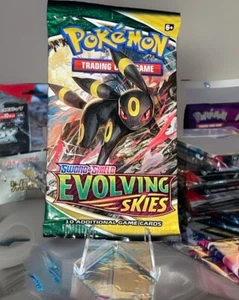 Pokemon TCG Evolving Skies Booster Pack SWSH English Factory Sealed - Random Art - Picture 1 of 1