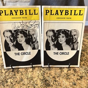 1989 & 1990 Autographed Playbill Ambassador Theatre ‘The Circle’ Stewart Granger - Picture 1 of 6