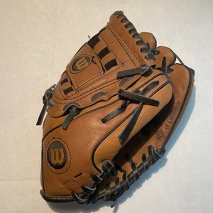 Wilson A300 A0300DK 9.5 inch Right Handed Thrower Brown Baseball Glove - Picture 1 of 6