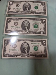 Three 2003 $2 Federal Reserve Notes in Sequential Order Unc. - Picture 1 of 2