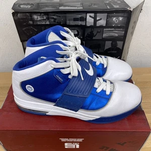Hombre Talla 15 2010 Nike Air Max Witness LeBron James 407630-103 Azul y Blanco - Imagen 1 de 8