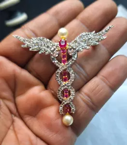 1.5 CT Ruby 2.5 CT Zircon 4 CT Pearl 925 Sterling Silver Brooch - Picture 1 of 4