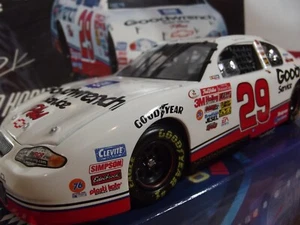 2001 Kevin Harvick #29 GM Goodwrench Service 1/24 WHITE RCCA Club Car LIMITED ED - Picture 1 of 15