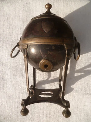 trés ancien samovar ,métal laiton(incomplet) - Photo 1/4