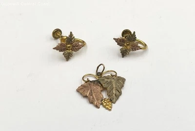12k Gold Grape Vine Design Pendant & Earring Set - Image 1 of 4