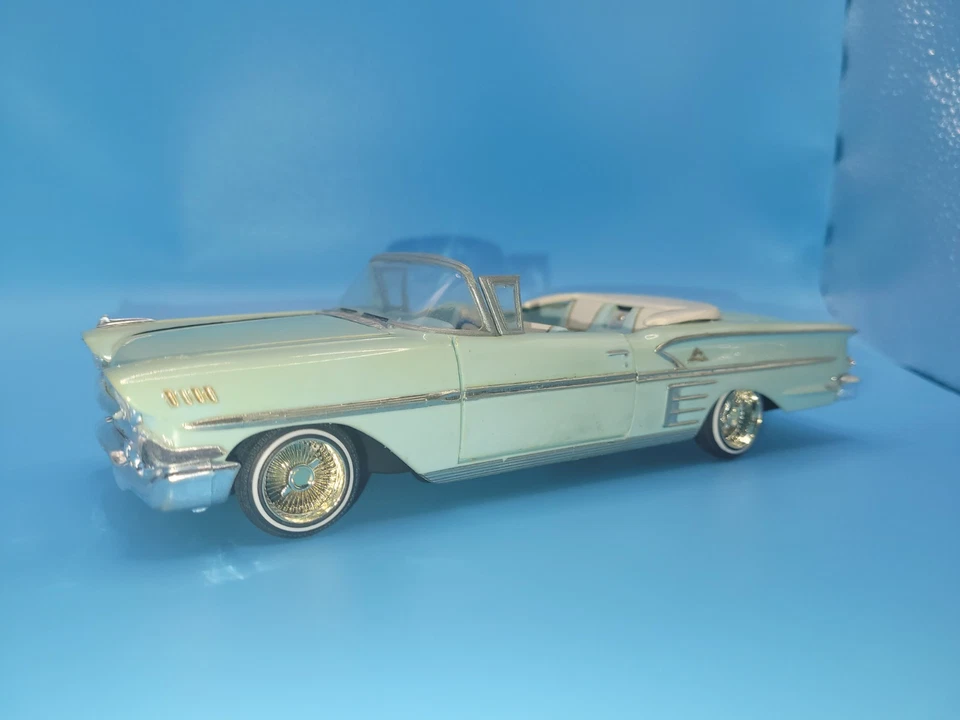 AMT 1958 Chevy Impala Convertible Model Car - Image 1 of 4