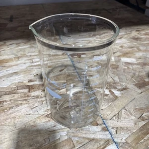 VWR 2000ml Griffin Low Form Graduated Double Scale Beaker With Spout 89000-228 - Picture 1 of 5