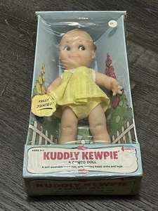 Vintage 1974 Kuddly Kewpie Cameo Puppe in Box - Bild 1 von 6