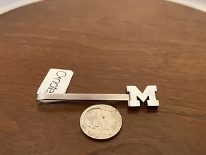 NWT UNIVERSITY OF MICHIGAN BLOCK “M” STAINLESS STEEL TIE CLIP New In Package - Picture 1 of 6