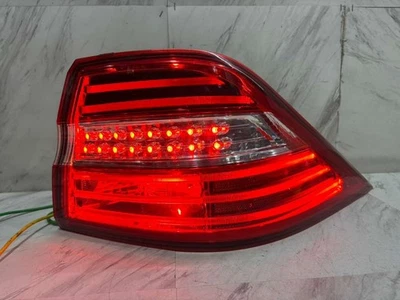 2012 2019 MERCEDES BENZ ML350 ML550 OUTER TAILLIGHT OEM RIGHT PASSENGER SIDE LED - Image 1 of 4