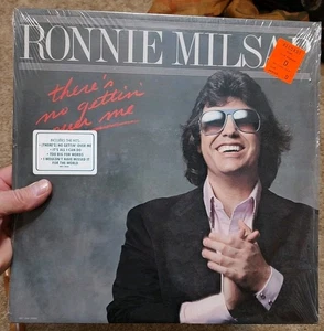 New Sealed 1981 Ronnie Milsap "There's No Gettin' Over Me" LP Vinyl Record - Photo 1/5