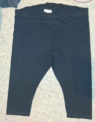 Old Navy Black  Yoga Capri Plus Size 4XL NWT - Image 1 of 4
