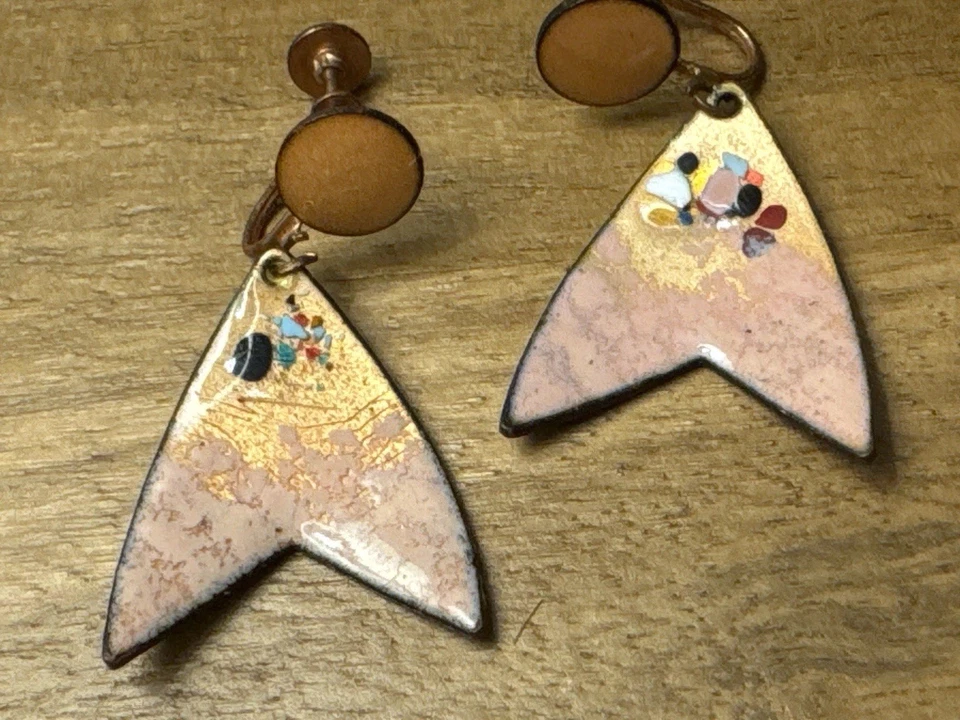 Brincos vintage modernistas esmalte cobre parafuso traseiro design abstrato rosa - Imagem 1 de 4