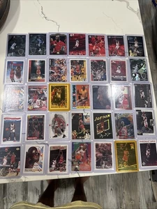 Lote de 35 tarjetas de la NBA Michael Jordan solo Jordan - Imagen 1 de 24