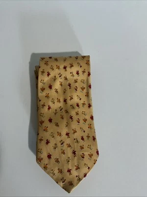 Corbata de seda vintage Salvatore Ferragamo estampados de personas amarillas Foto 1 de 4