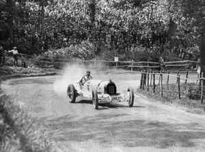 Austro Daimler Hans Von Stuck At Shelsley Walsh Motor Racing Old Photo - Picture 1 of 1