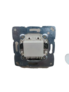 1x Jung TIP 90 Ausschalter 901 Unterputz 10/250 An-Auschalter - Bild 1 von 9