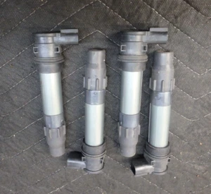 HONDA CBR 1000RR 08 - 23 OEM TAPA DE ENCENDIDO Y BOBINA - JUEGO DE 4 P/N 30700-MFL-003 - Imagen 1 de 3