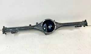 1995-1997 Nissan D21 Hardbody 2.4 2WD rear axle housing drop-out carrier type - Picture 1 of 9