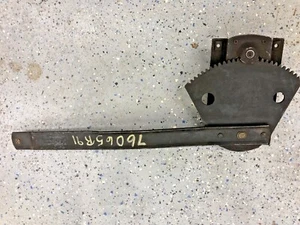 INTERNATIONAL R-100 SERIES & UP TRUCKS RH WINDOW REGULATOR NOS - Bild 1 von 2