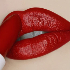 NCLA - Downtown's Sweetheart - Bold Red Semi-Matte Cream Lipstick Vegan USA - Bild 1 von 3