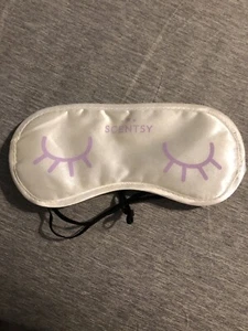 ✨ New! Scentsy Limited Edition PR White & Purple Eyelash Sleep Mask ✨ - Picture 1 of 2