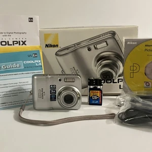Nikon Coolpix L4 4,0 megapixel fotocamera digitale compatta argento pacchetto Digi Cam: funzionante - Foto 1 di 24