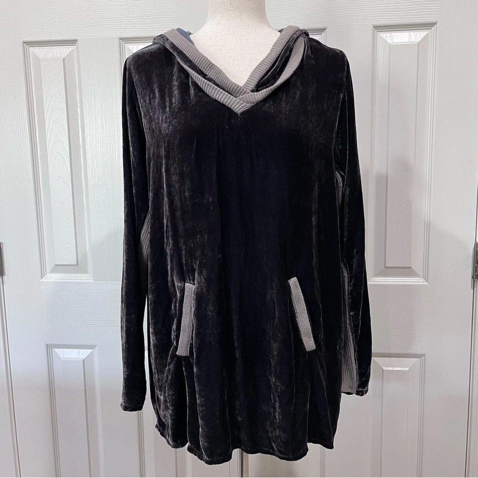 Johnny Was Pete & Greta Velvet Silk Pullover Hoodie Size XS Gray - Image 1 of 4