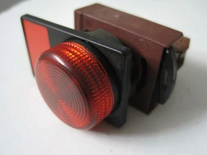 AEG GE Leuchtmedler rot - Schildträger, Hilfsschalterblock, Lampenelement - Bild 1 von 2
