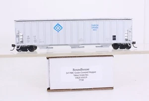 HO Roundhouse 7738 Tabor Grain Inc. 54’ FMC Covered Hopper UELX 65019 Upgraded - Picture 1 of 8