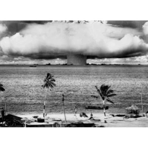 US Atomic Bomb Blast Poster - Bikini Atoll July 1946 - 86 x 61 cm 34 x 24" - Bild 1 von 1