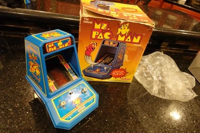 Videojuego de mesa electrónico portátil vintage COLECO Ms PAC MAN T1 Foto 1 de 4