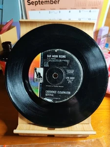 Creedence Clearwater Revival 🎵 Bad Moon Rising 🎵 45 RPM Vinyl Record  - Bild 1 von 3