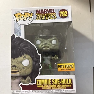 Funko Pop! Vinile: Marvel - Zombie She-Hulk - Hot Topic (esclusivo) #792 - Foto 1 di 8