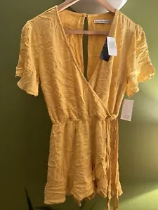 Abercrombie And Fitch Size XS Play suit Yellow - Picture 1 of 11