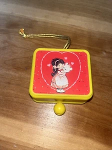 PULL STRING MUSIC BOX ORNAMENT 1960's 1970s Vintage Collectible yellow - Picture 1 of 4