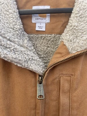 Chaleco Carhartt Para Hombres Calce Suelto Pato Sherpa Forrado Cuello Simulado Mediano Foto 1 de 4