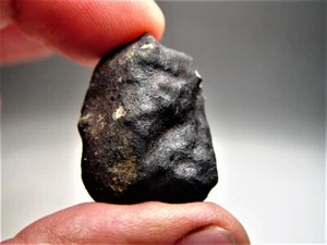 GREAT DEAL! LOW PRICE! AMAZING VINALES METEORITE WITH FRESH CRUST! 15.4 GMS - Picture 1 of 7