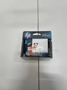 HP Original Tintenpatrone 57 Tri-Color C6657AN Option 140 NEU IM KARTON EXP Jul2012 - Bild 1 von 5