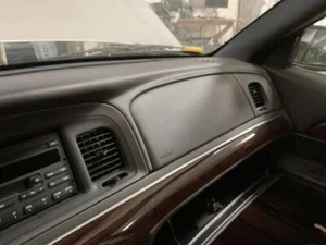 Air Bag Passenger Dash Fits 03-04 CROWN VICTORIA 4427089 - Picture 1 of 14