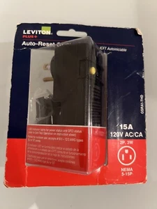 Leviton 15 Amp 120 Voltios CA Autoprueba Ángulo Recto Enchufable GFCI Restablecimiento Automático - Imagen 1 de 3