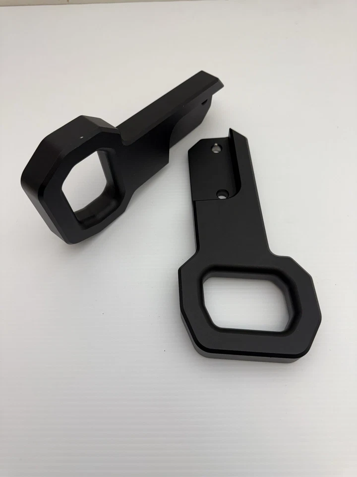 Ganchos de remolque DeBerti Billet negros para Ford F150 y Raptor 2017+ Foto 1 de 4